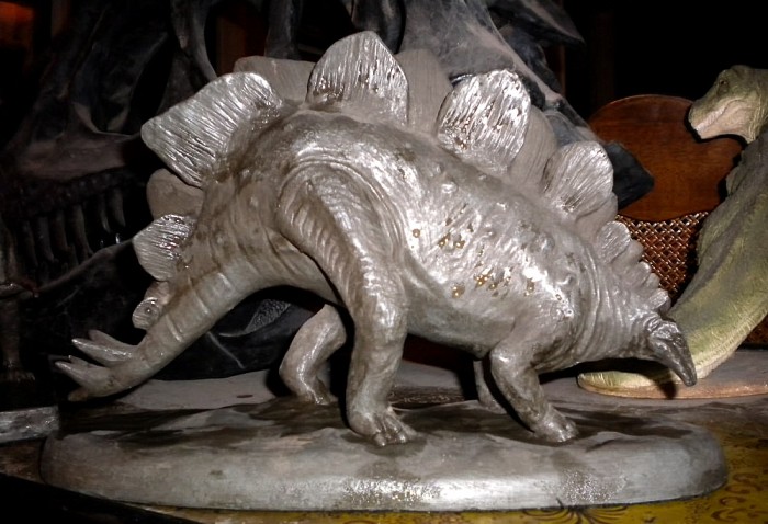 Stegosaurus sculpture